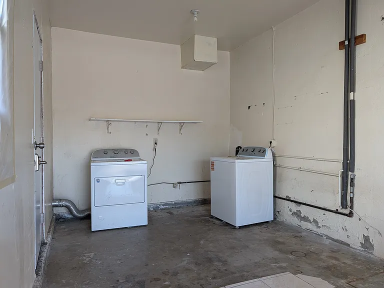6132 Pembroke Dr — Photo 20