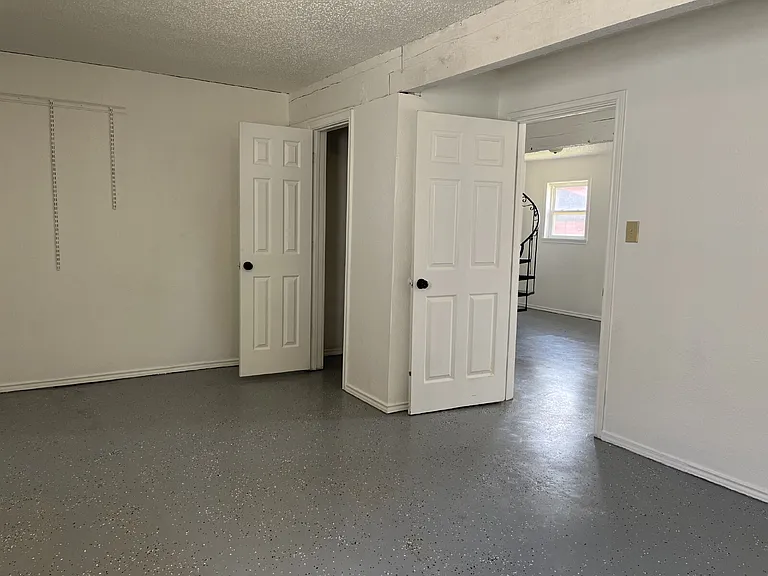1711 Norwich Ave — Photo 6