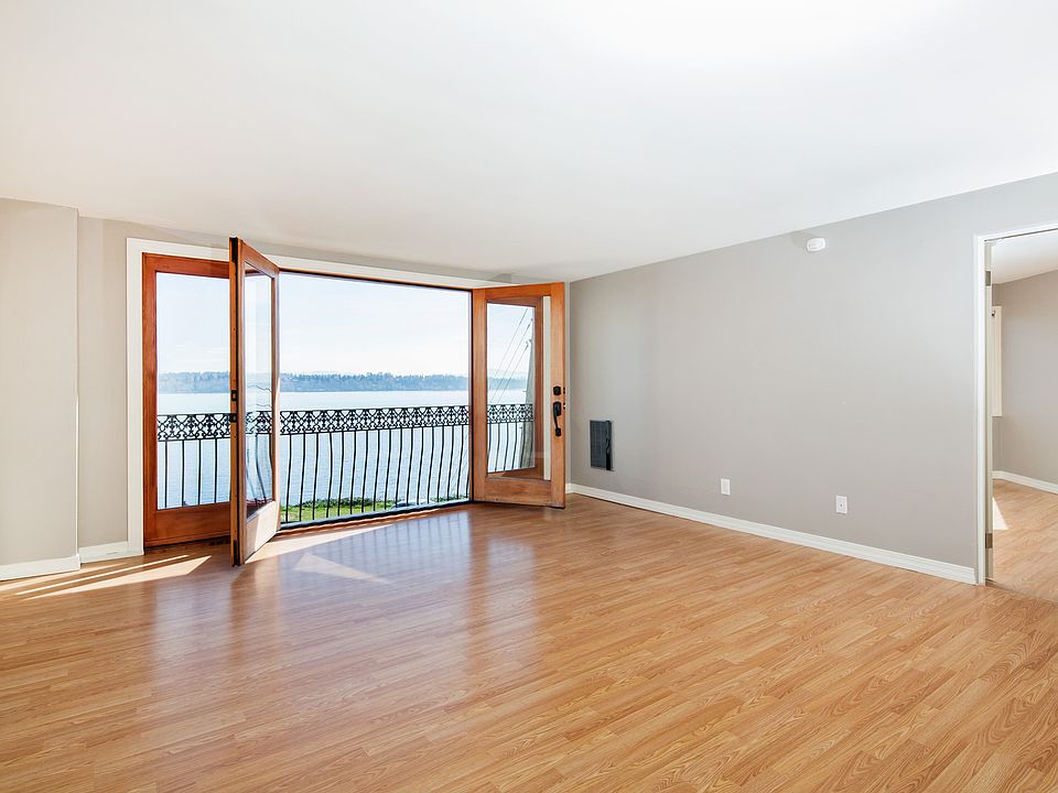 1st image of 1928 43rd Ave E APT 07