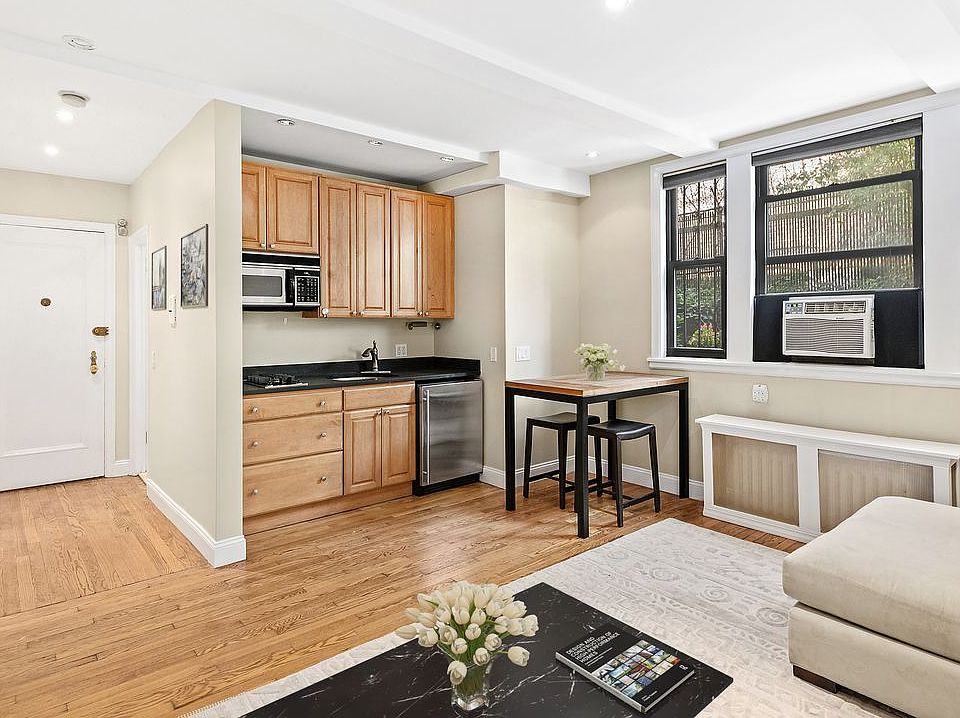 1st image of 211 E 35th St APT 1G