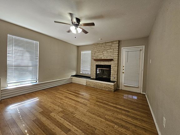 3rd image of 6500 Columbia Oaks Ct Building A