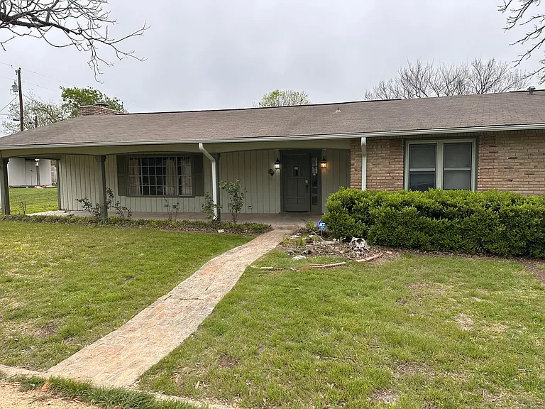 614 S Groos St — Photo 1