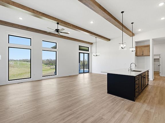 4th image of 16705 W Hickory Cir