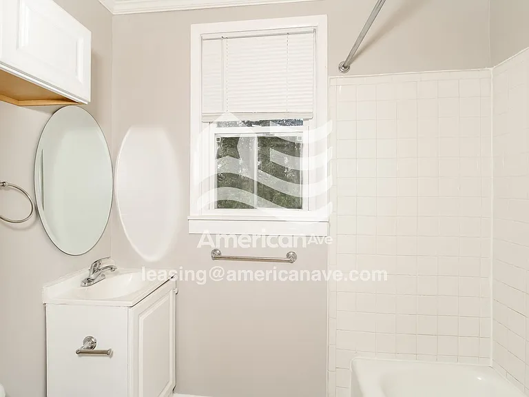 50347_013_wm_-_bathroom_13461765.jpg