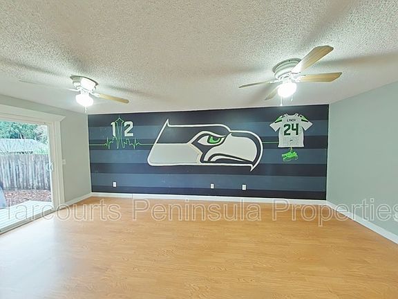 5th image of 562 NE Silver Pine Dr