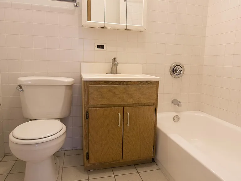 5500 S. Cornell Avenue — Photo 2