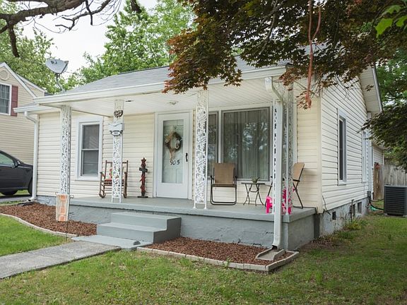 2nd image of 905 Marion Ave