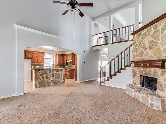 5th image of 1308 Soaptree Ln