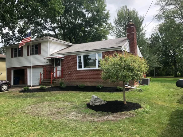 415 Dodge Rd, Getzville, NY 14068