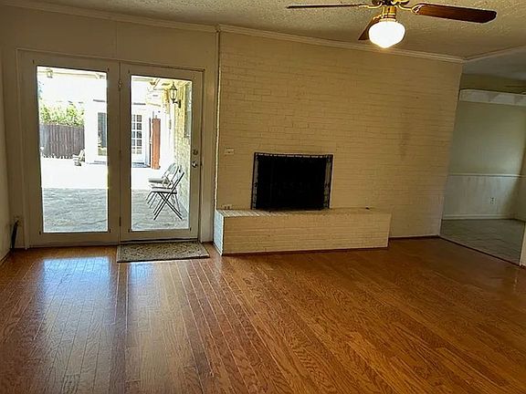3rd image of 639 Silverstone Dr