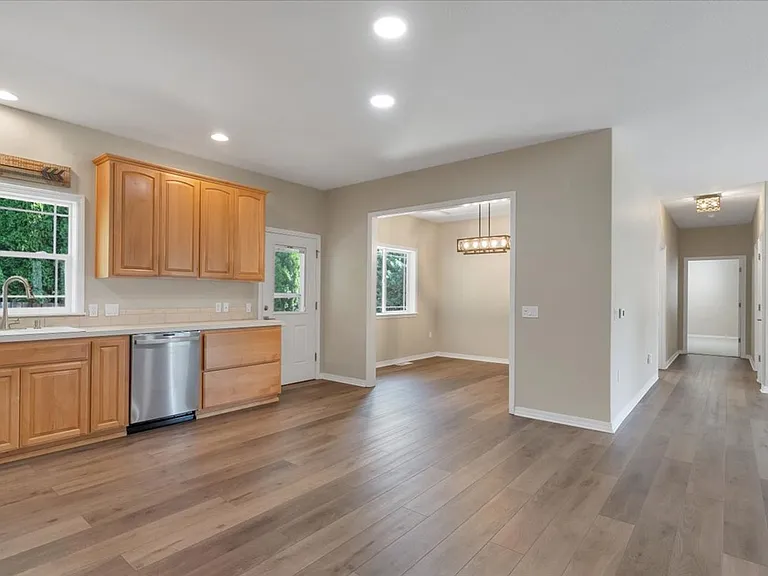2765 Fort Hill Ave NW — Photo 8