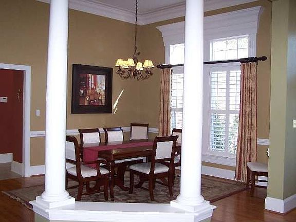 3rd image of 1383 Conservancy Dr E