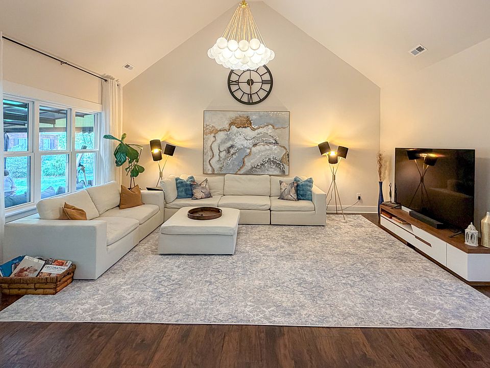 1st image of 1004 Josey Ln