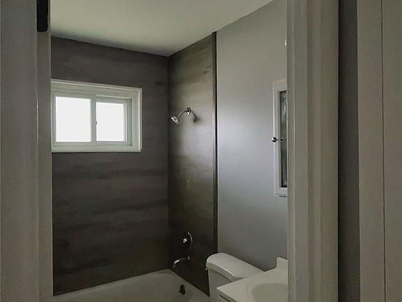 4th image of 10203 Hobkirk Dr