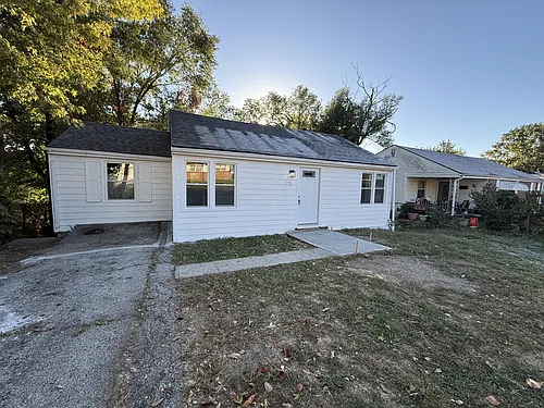 2753 N 34th St Photo 1