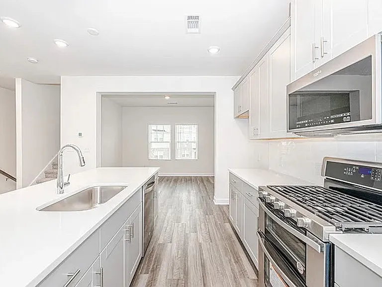 4415 Millennium Ave — Photo 3