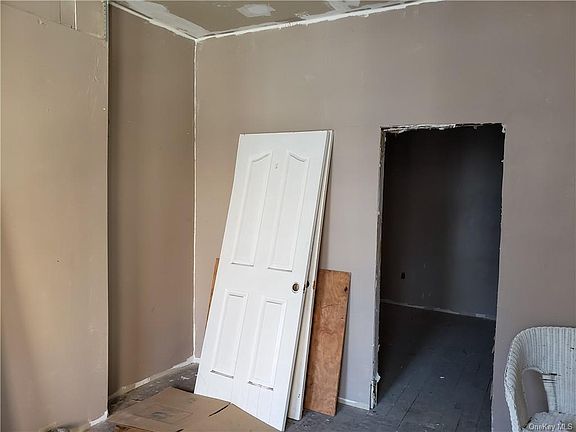 4th image of 157 Johnston St #3