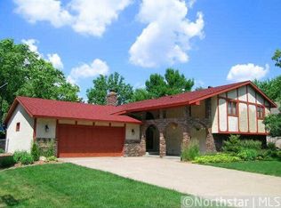 4020 Penrod Ln, Minneapolis, MN 55421