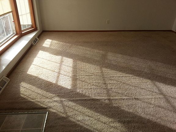 2nd image of 2122 Thompson Dr