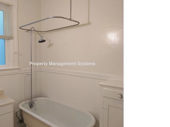 4th image of 3364A 16th St