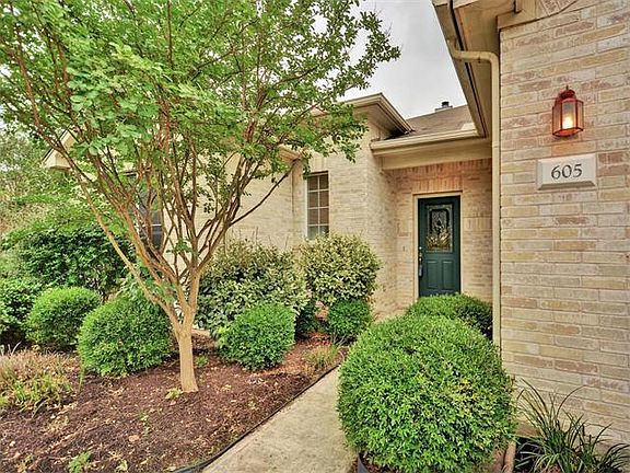 5th image of 605 Kingston Lacy Blvd