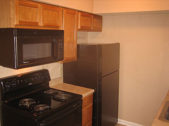 2nd image of 4221 Eporia St APT 1