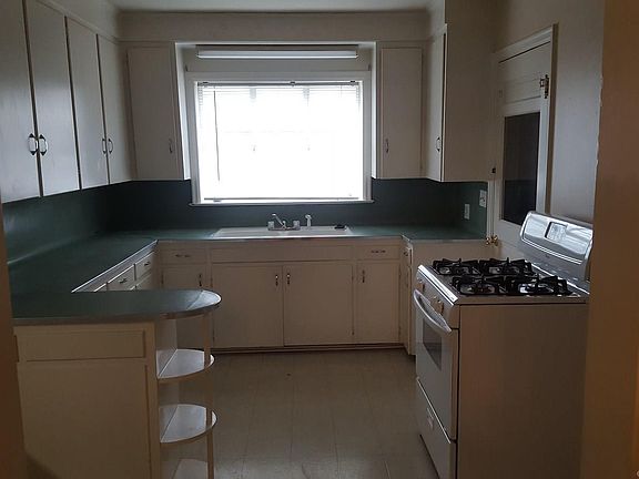 5th image of 524 S Darlington Ave