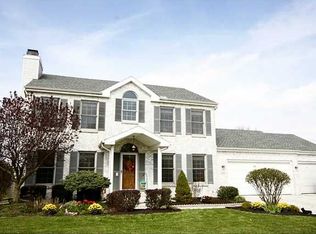 335 Wolf Creek Ct, Northwood, OH 43619