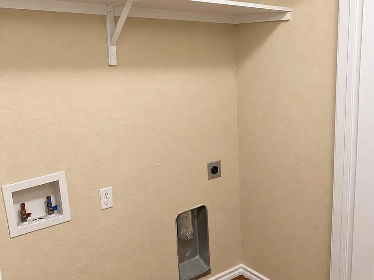 907 Copus Cir — Photo 13