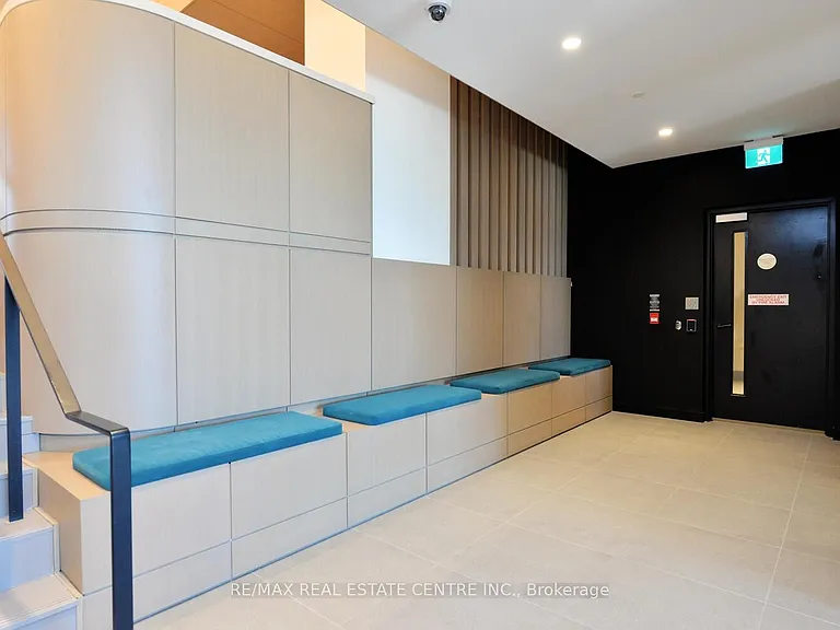 7950 Bathurst St #416 — Photo 43