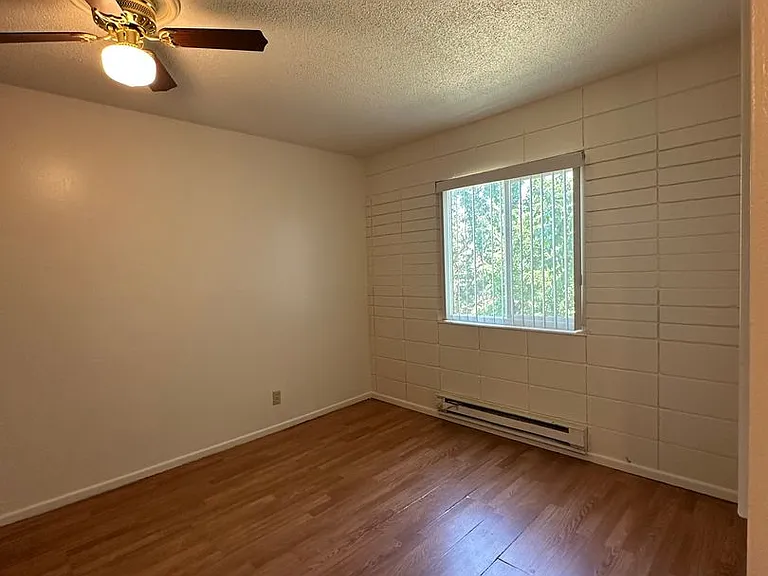 810 Mill St — Photo 6