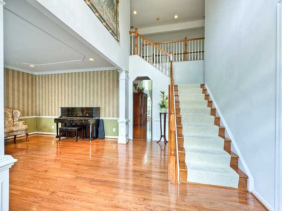 3rd image of 12945 Cedar Glen Ln