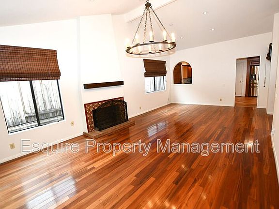 4th image of 4275 Silverado Dr