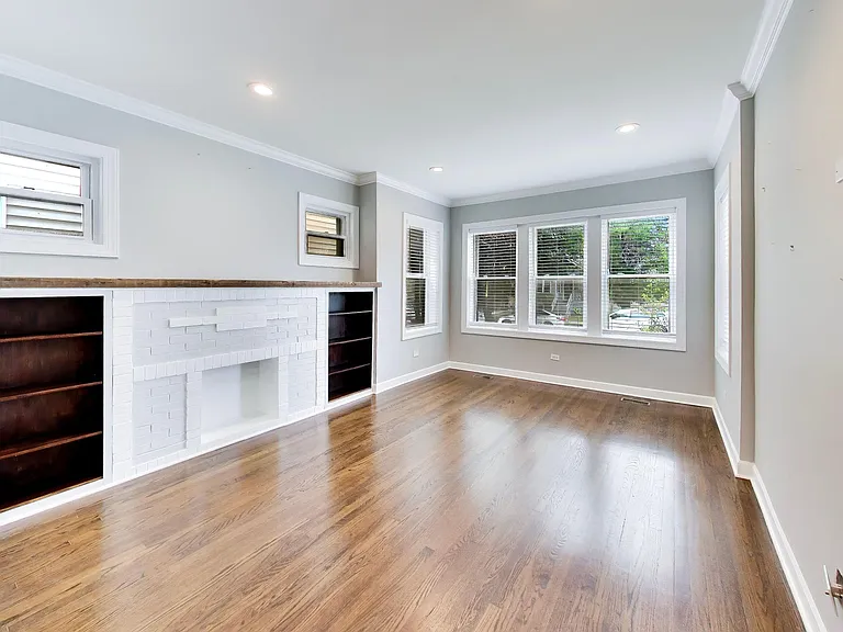 3313 N Kenneth Ave #1 — Photo 2