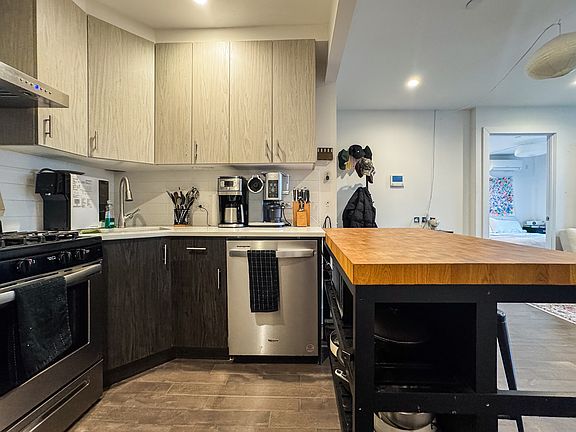 3rd image of 653 Metropolitan Ave #2B