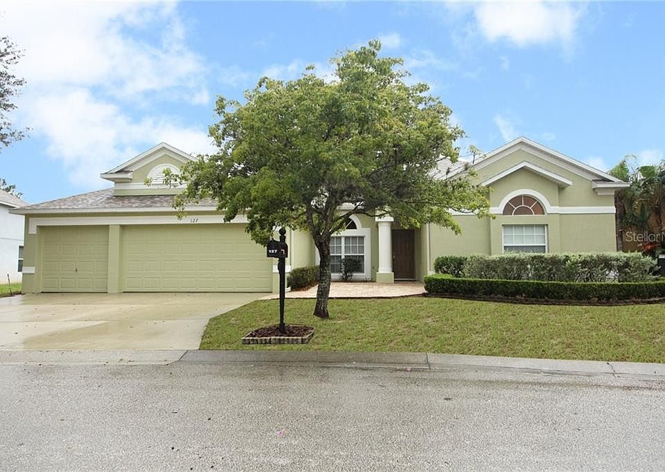 1st image of 127 Blue Heron Ct