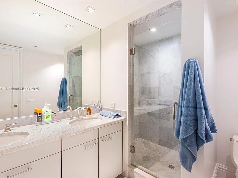 10295 Collins Ave #2506 — Photo 14