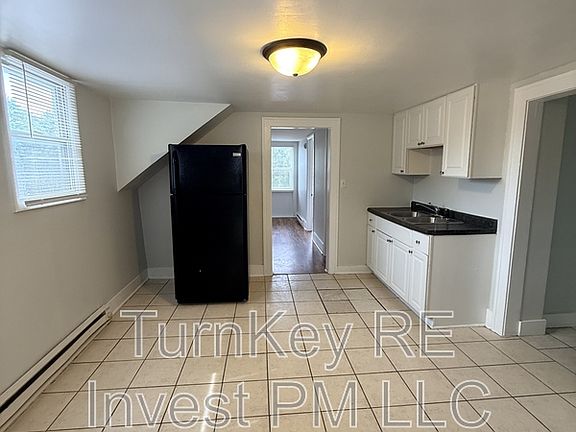 3rd image of 705 North Ave #2