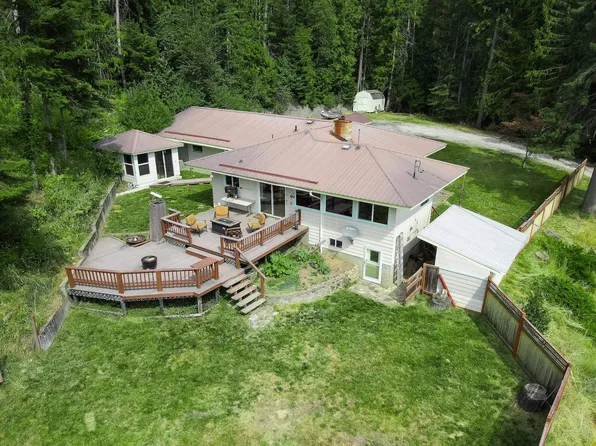 431 Boundary Rd, Metaline, WA 99152