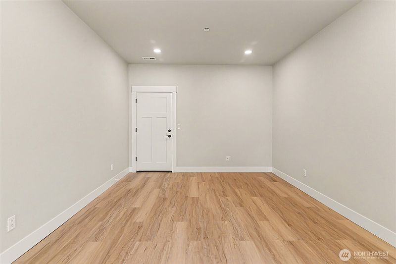 5th image of 7648 Deschutes Heights Court SE #76
