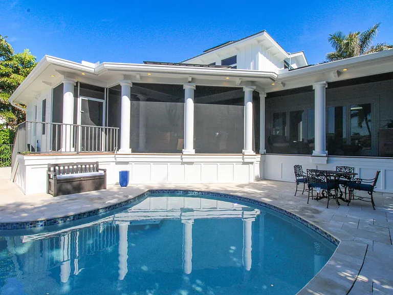 2150 Marina Dr — Photo 10