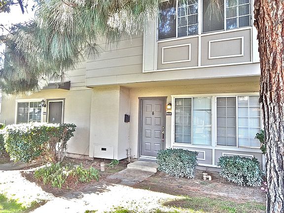 2nd image of 8837 La Riviera Dr Unit B