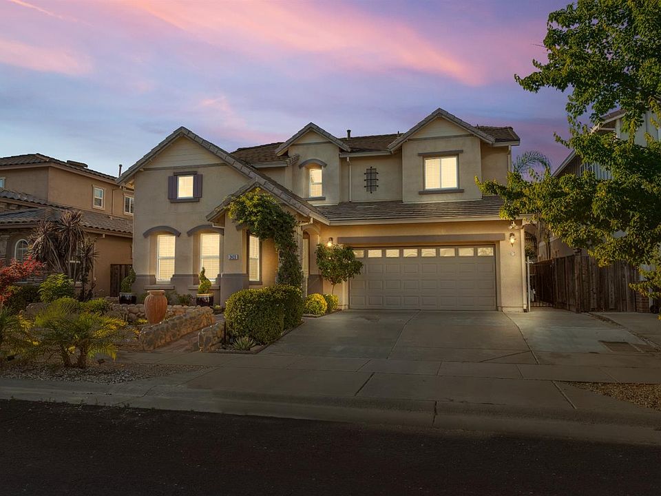 1st image of 2433 Foxcroft Cir