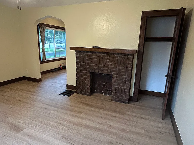 5825 Foth Dr — Photo 5