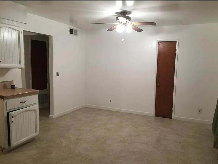 1019 S Demaree St — Photo 13