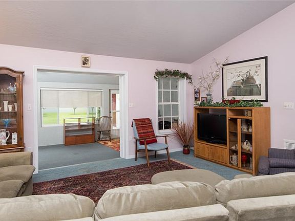 3rd image of 1900 Crawford Ave