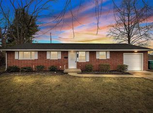 2001 La Salle St, Belleville, IL 62221