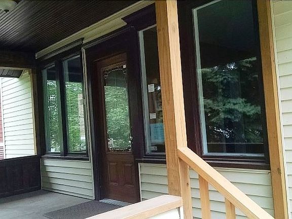 2nd image of 225 N Gardiner Ave
