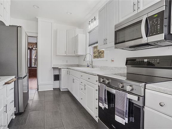3rd image of 11764 South Ave