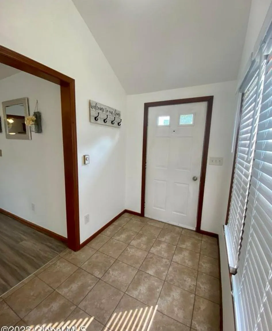 15 Marjorie Rd — Photo 1